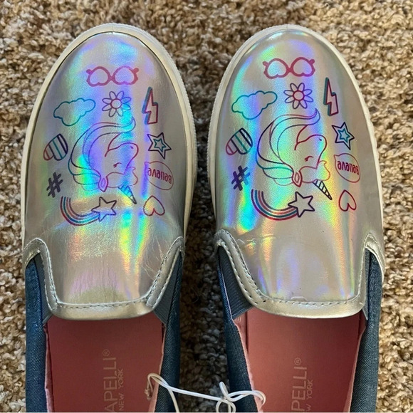 NWT Capelli New York Girls Slip On Fashion Sneaker, Size 3 - Picture 2 of 6
